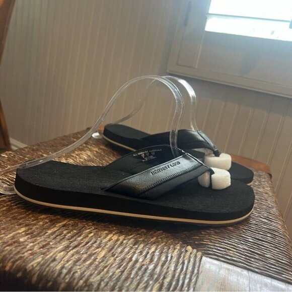 Black Flip Flops with Quilted Strap with Arch Support Size 8 - Picture 2 of 11